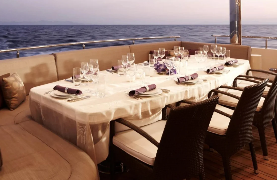 An image of E & E yacht