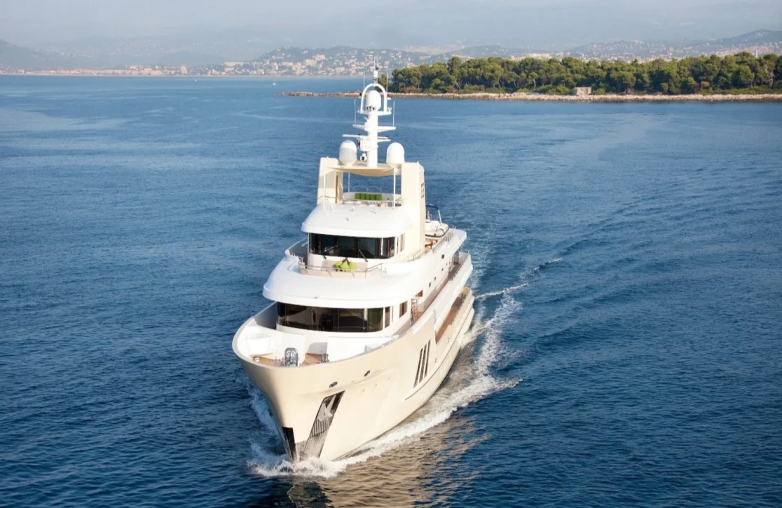 An image of E & E yacht