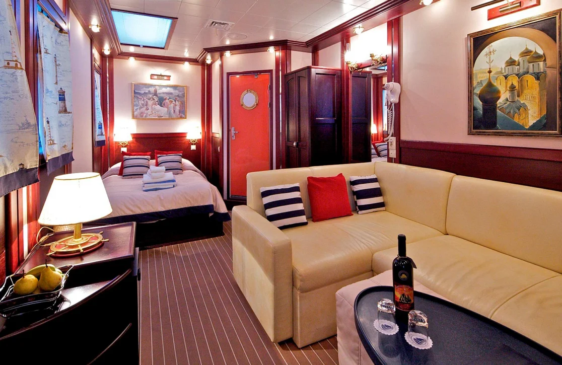 An image of Running On Waves yacht