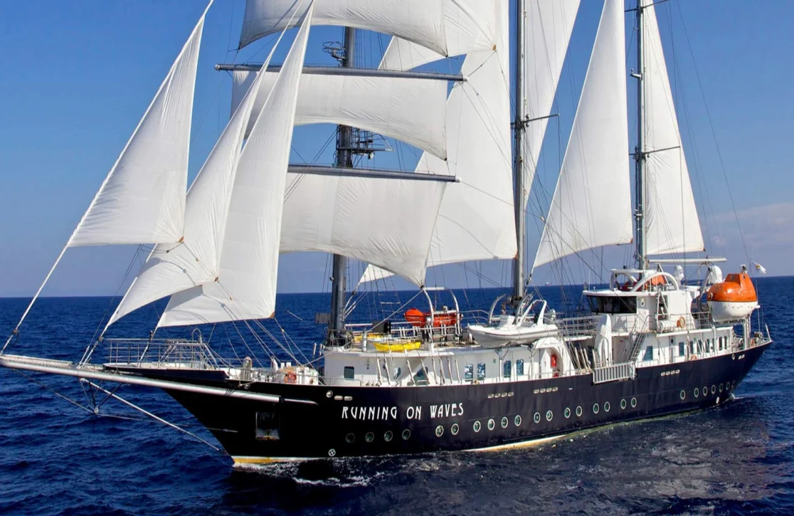 An image of Running On Waves yacht