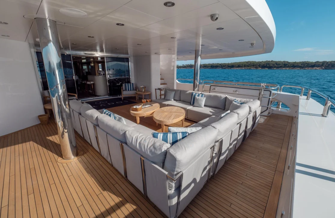 An image of Arados yacht