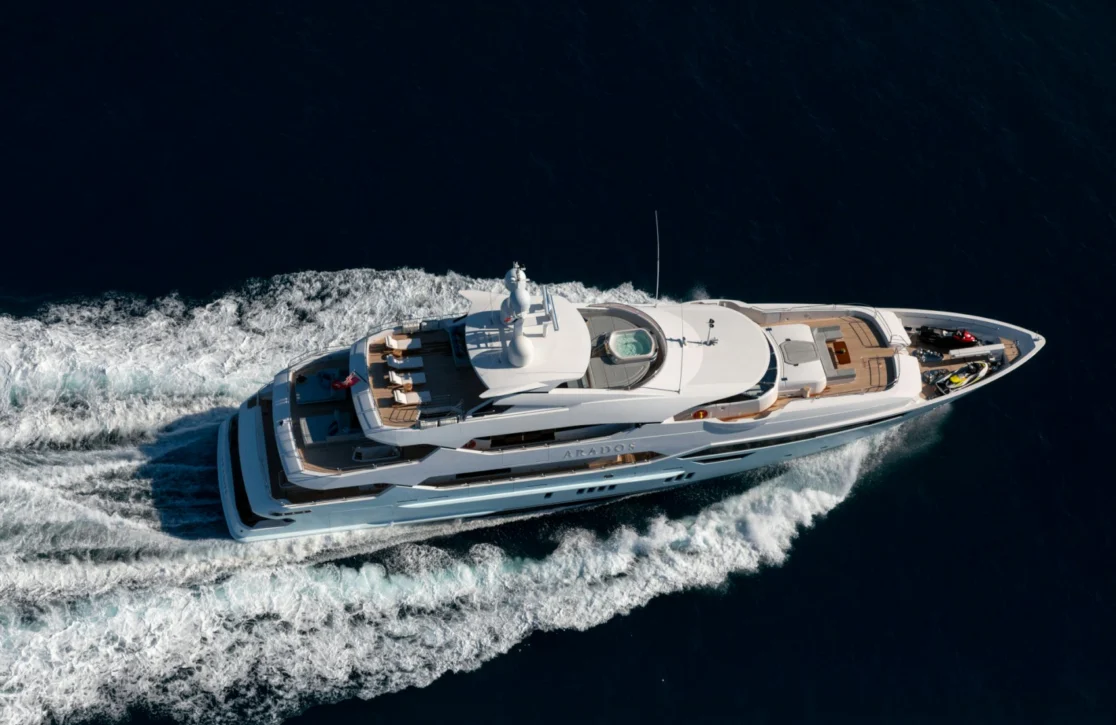 An image of Arados yacht