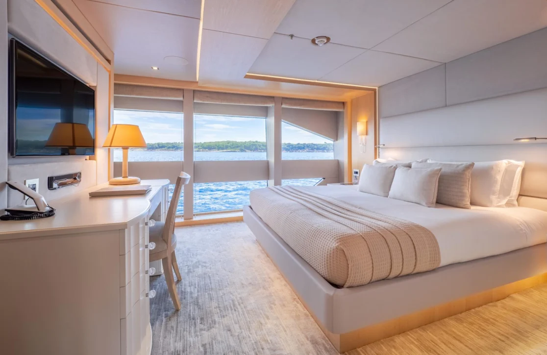 An image of Arados yacht