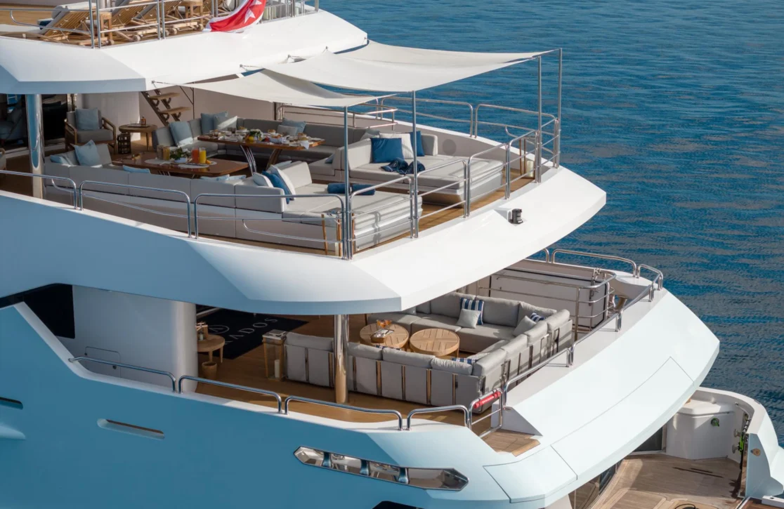 An image of Arados yacht