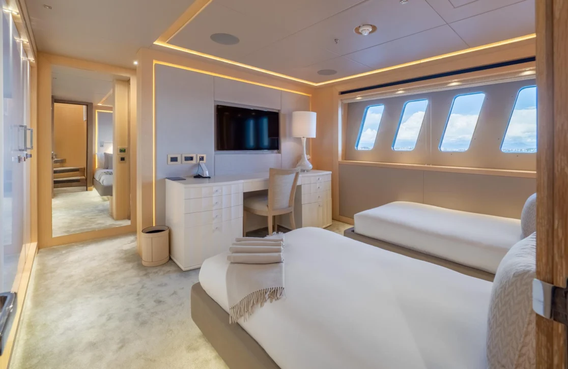 An image of Arados yacht