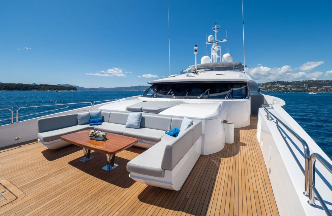 An image of Arados yacht