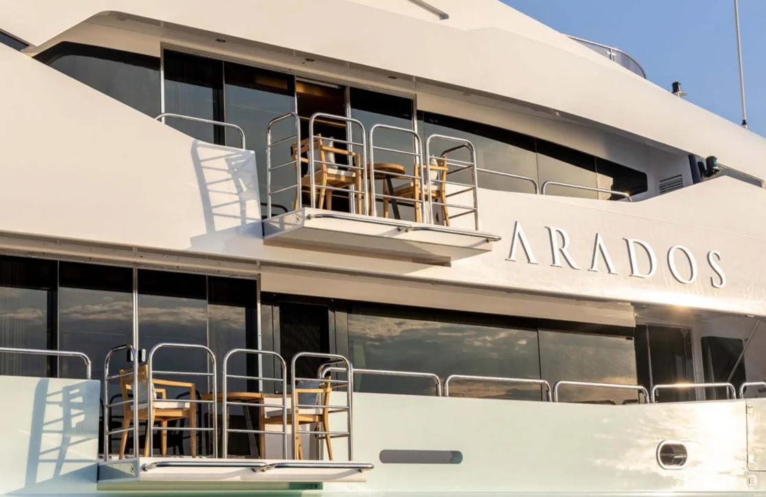 An image of Arados yacht