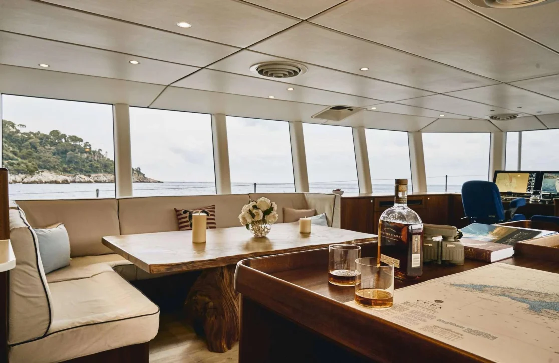 An image of Iceberg yacht