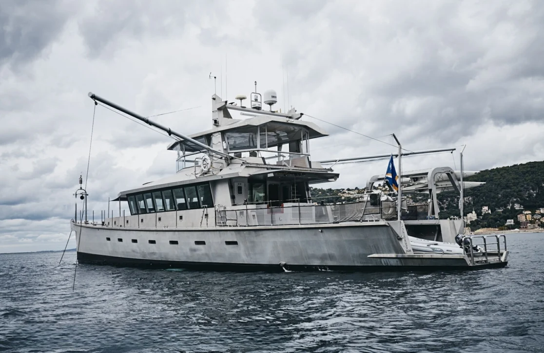 An image of Iceberg yacht