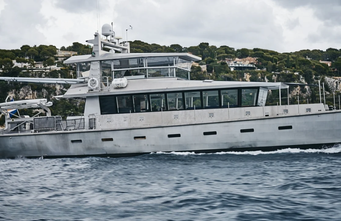 An image of Iceberg yacht
