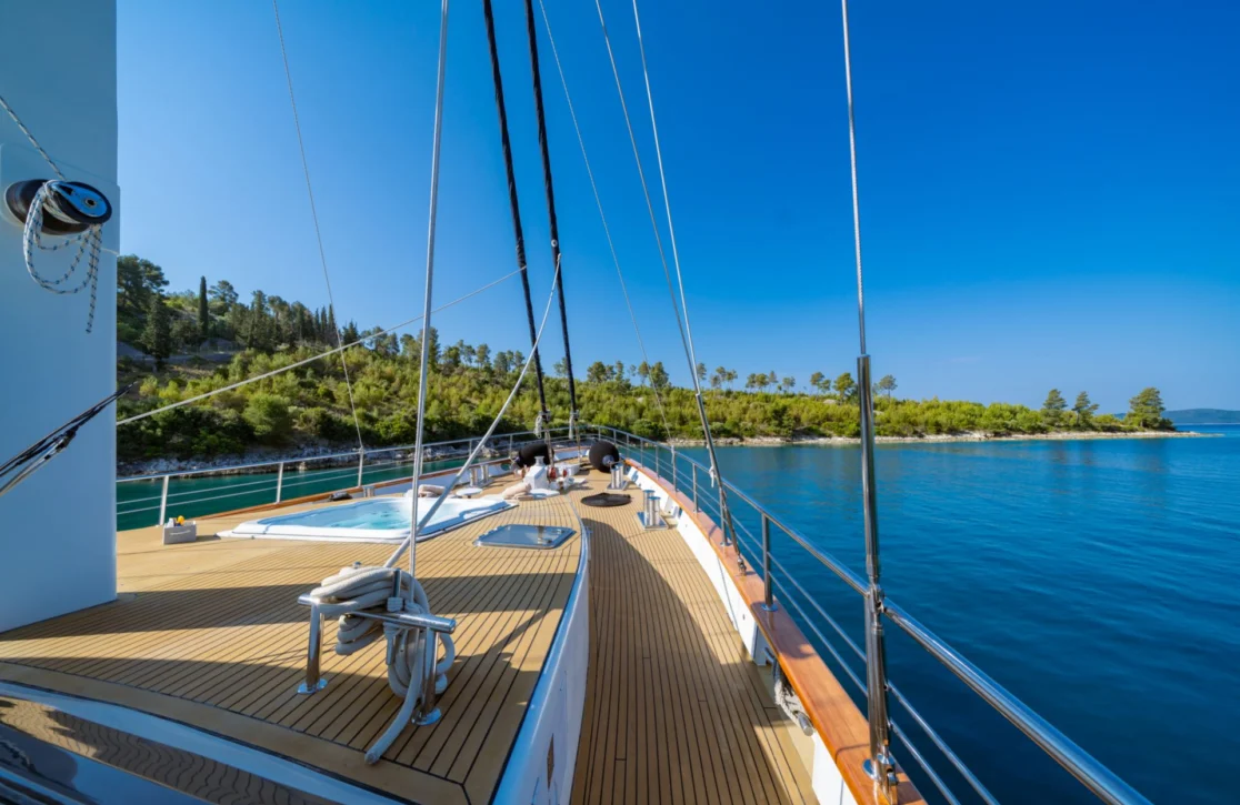 An image of Navilux yacht