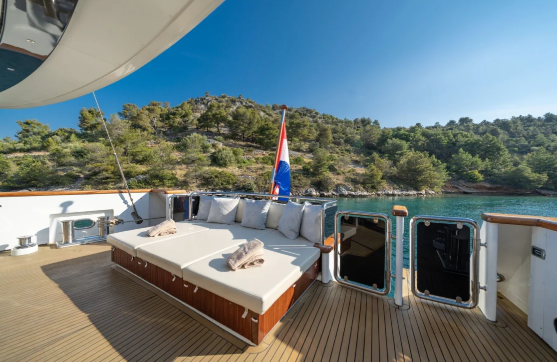 An image of Navilux yacht