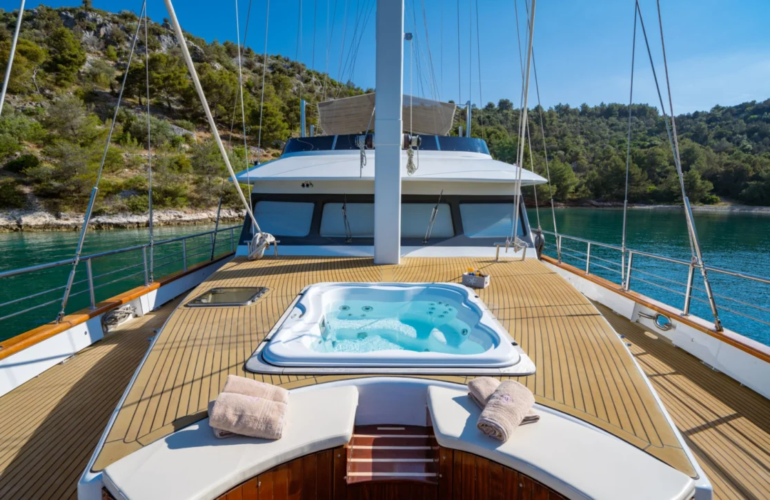 An image of Navilux yacht