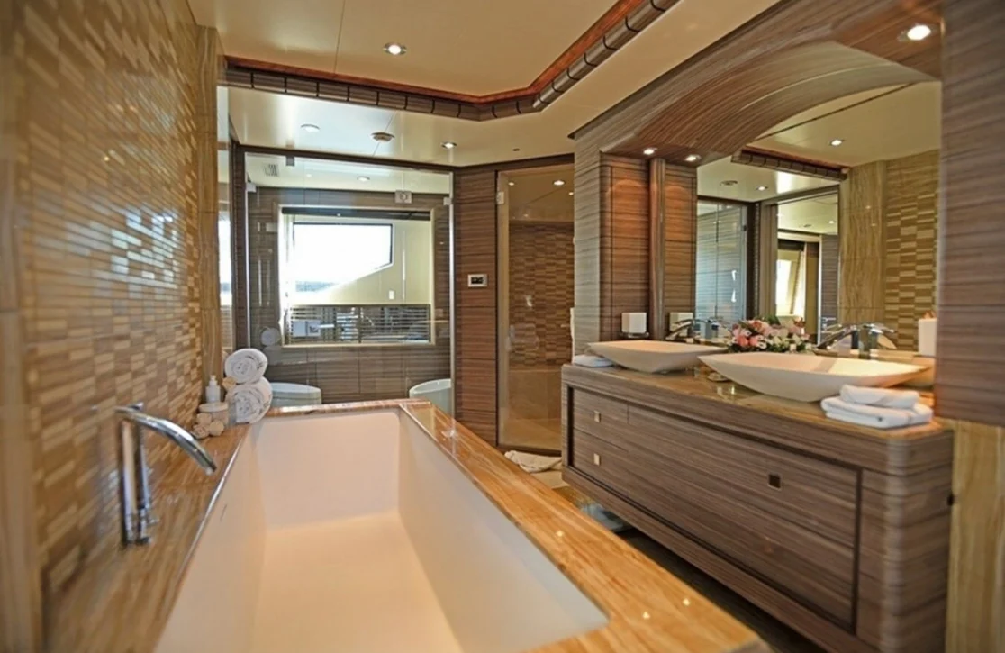 An image of Oryx yacht