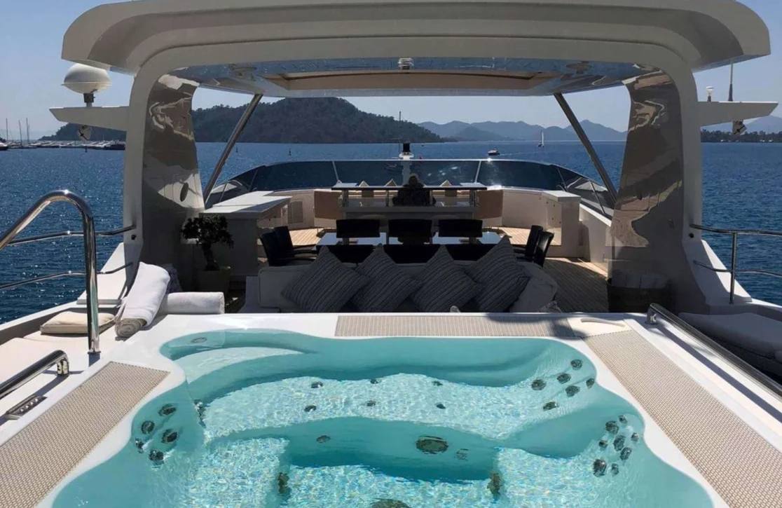 An image of Oryx yacht