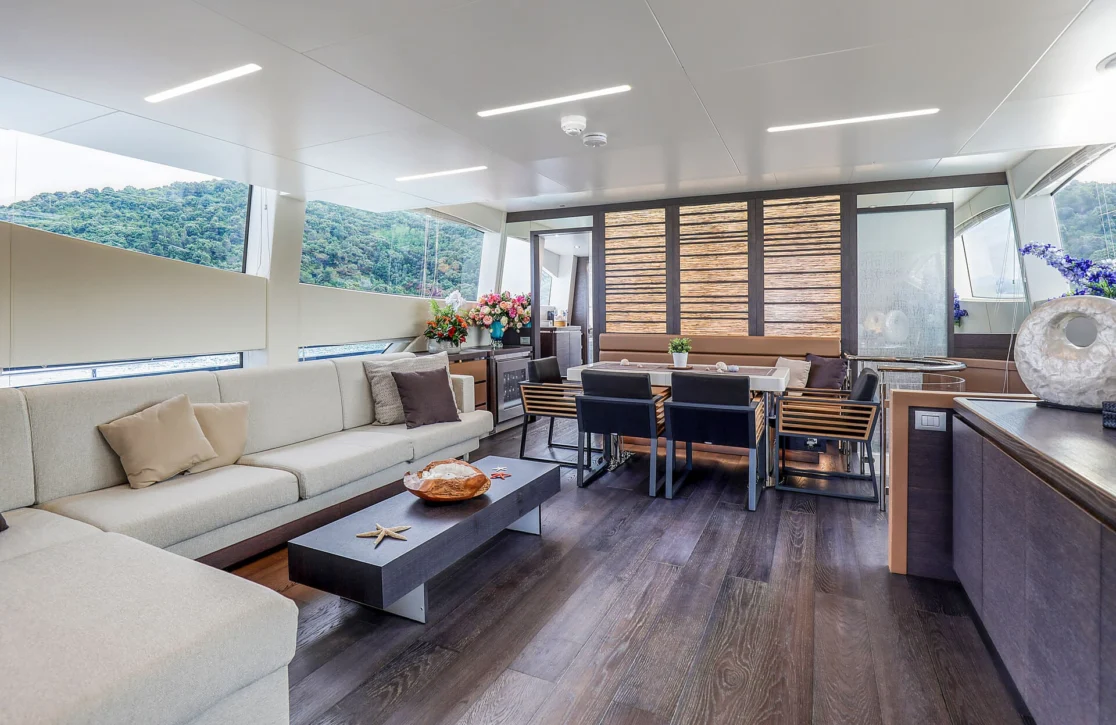 An image of 55 Fiftyfive yacht