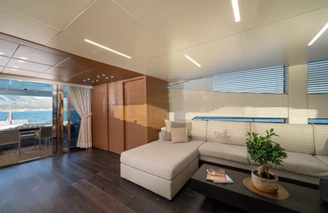 An image of 55 Fiftyfive yacht