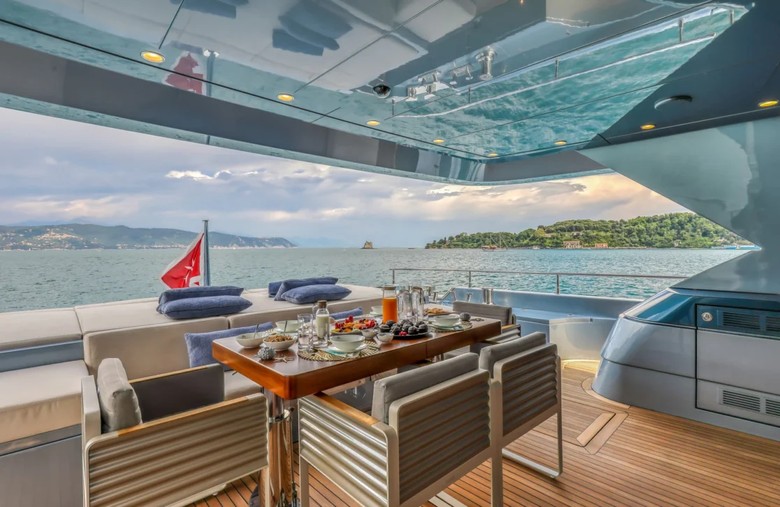 An image of 55 Fiftyfive yacht