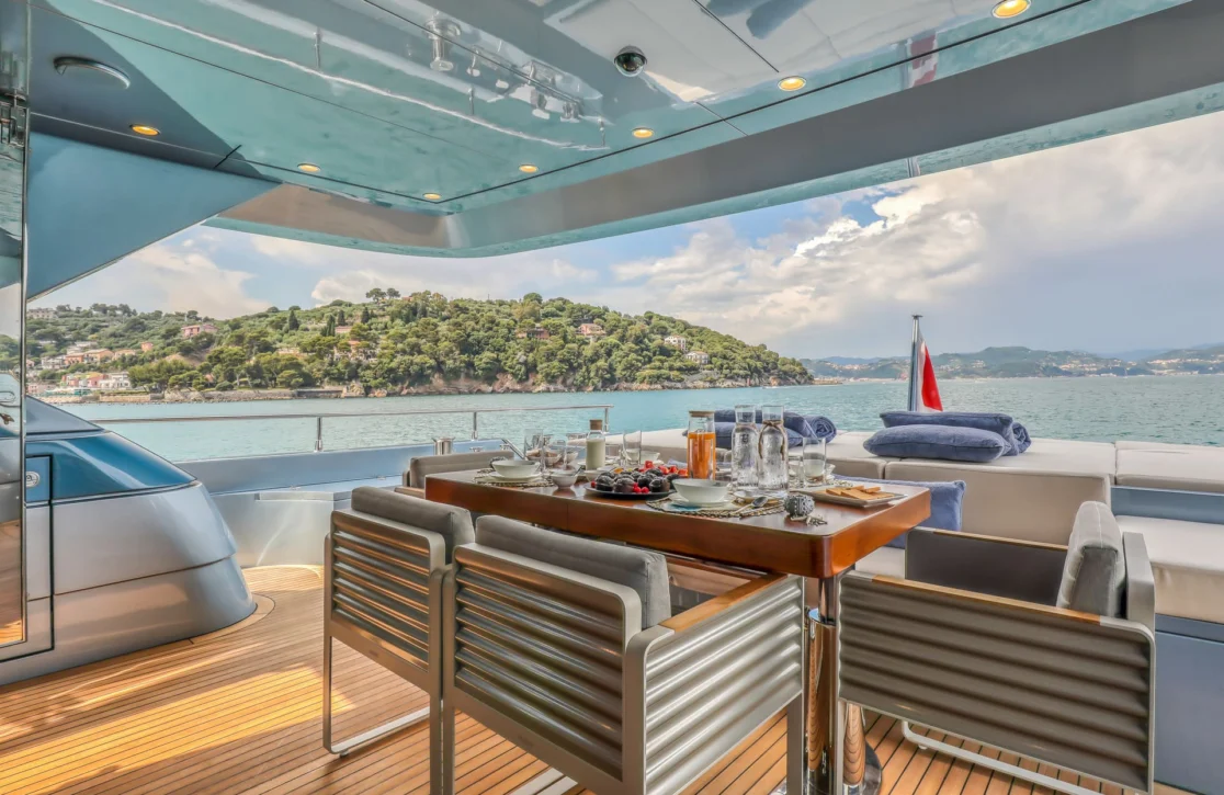 An image of 55 Fiftyfive yacht