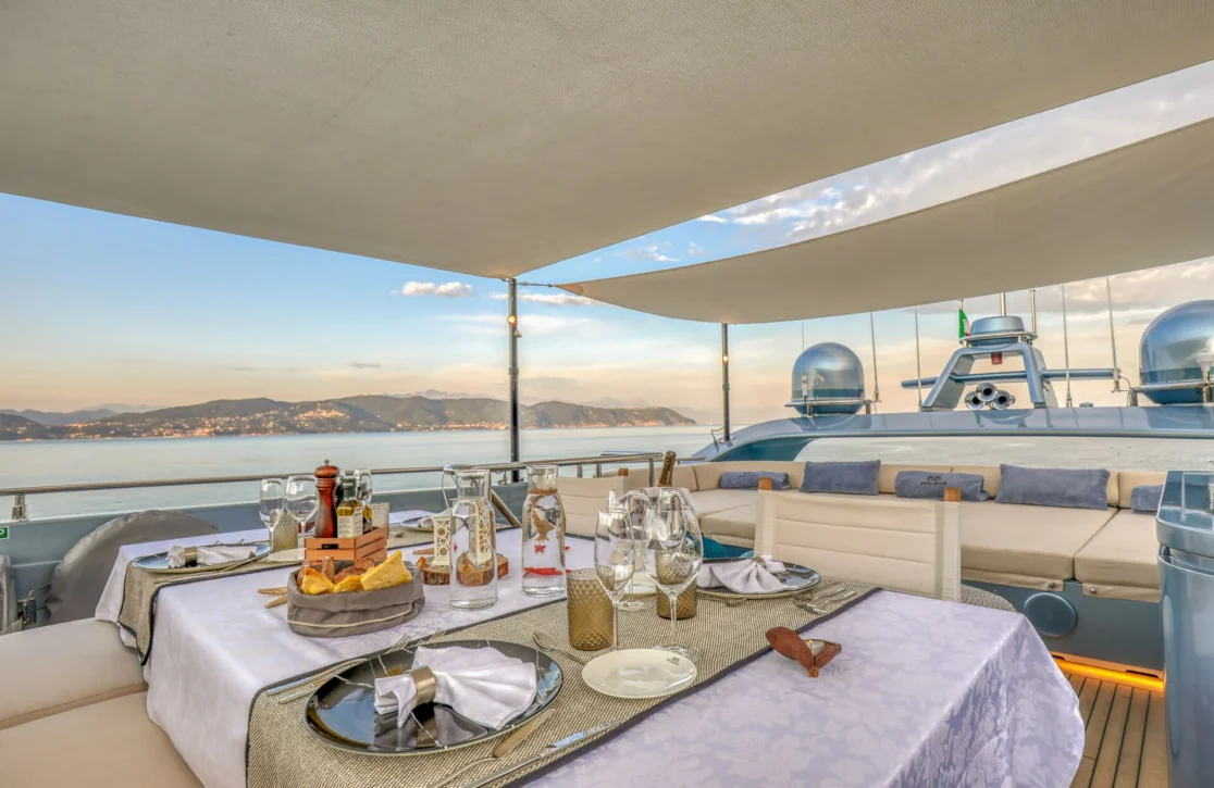 An image of 55 Fiftyfive yacht