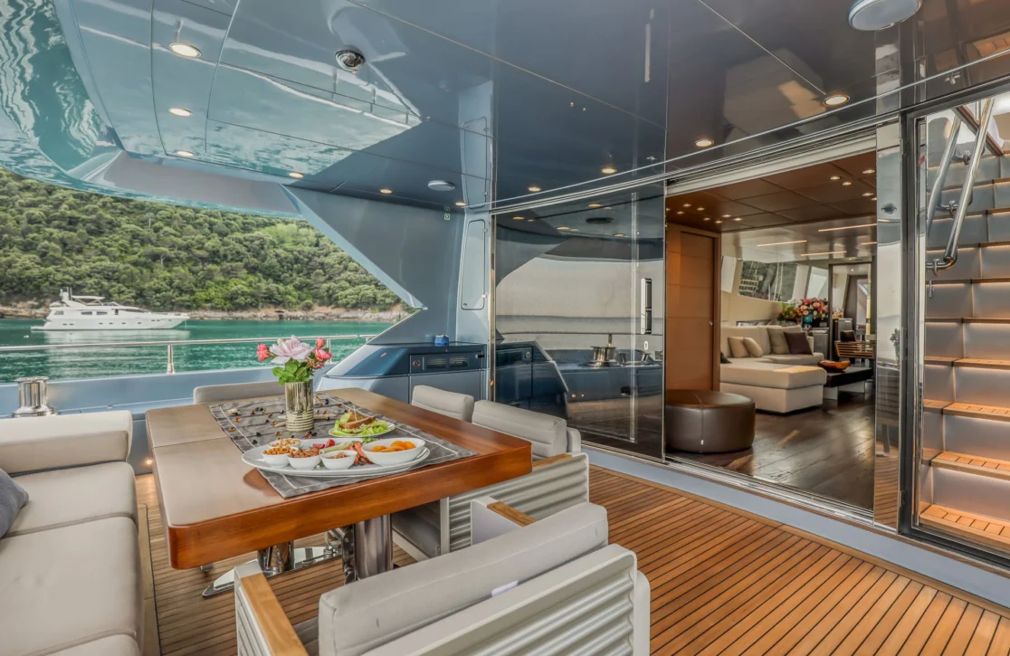 An image of 55 Fiftyfive yacht
