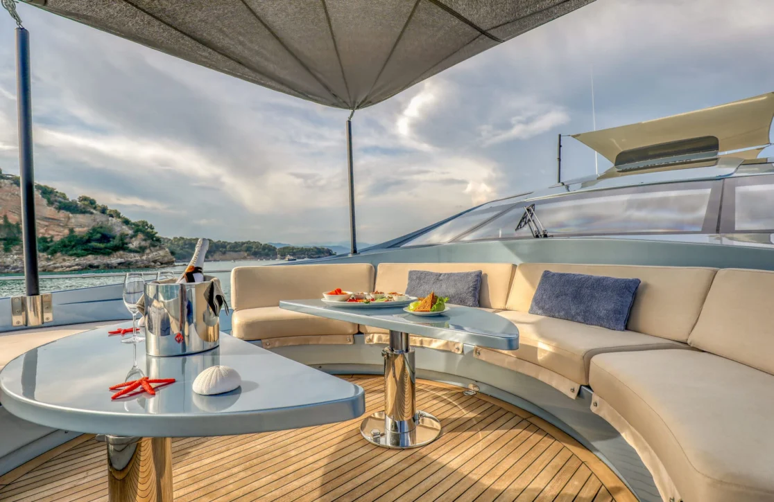 An image of 55 Fiftyfive yacht