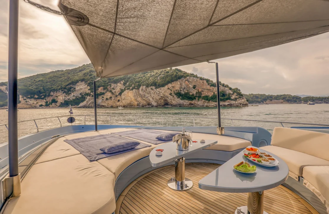 An image of 55 Fiftyfive yacht