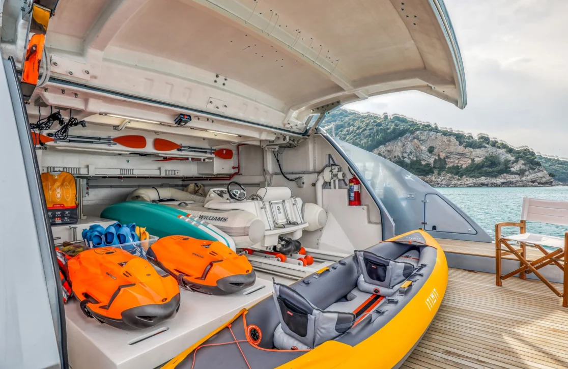 An image of 55 Fiftyfive yacht