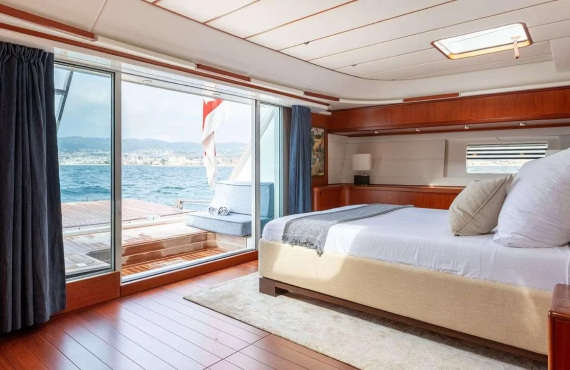 An image of Selena yacht