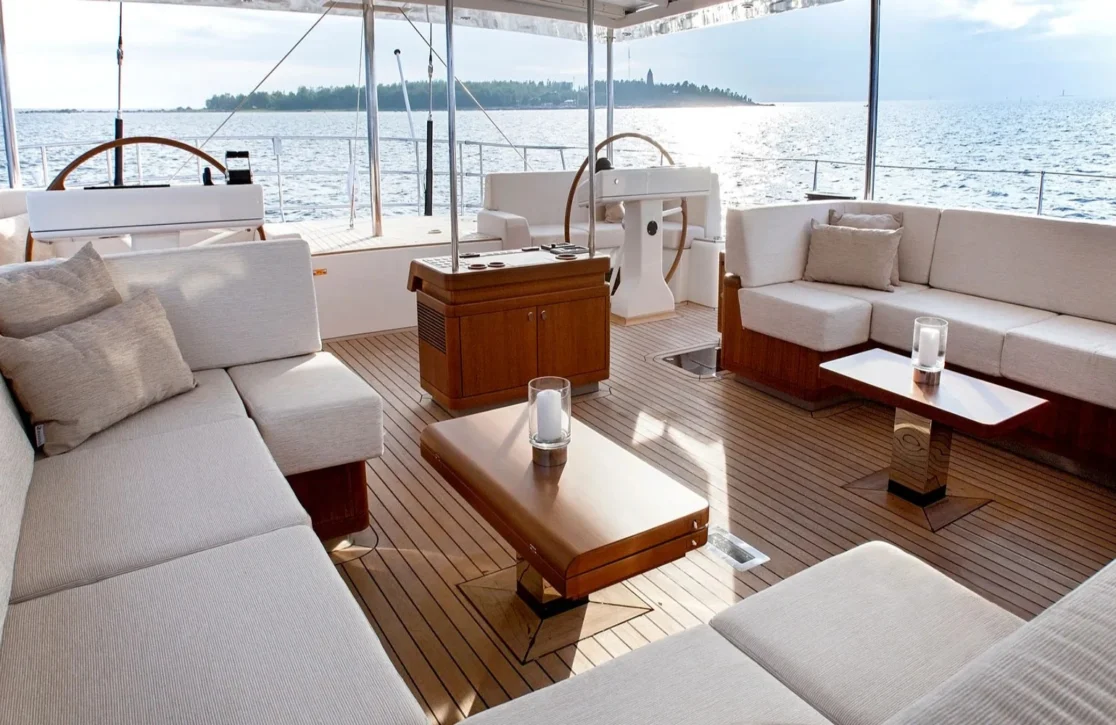 An image of Selena yacht