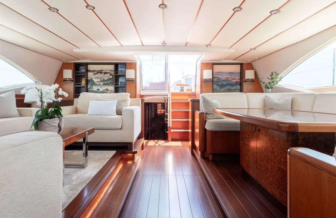 An image of Selena yacht