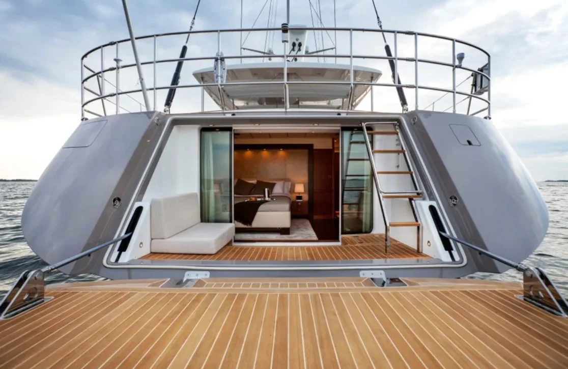 An image of Selena yacht