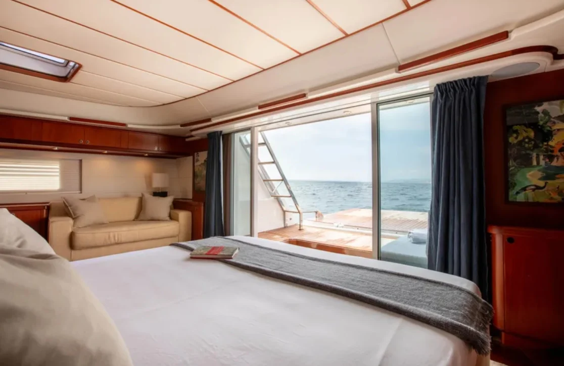 An image of Selena yacht