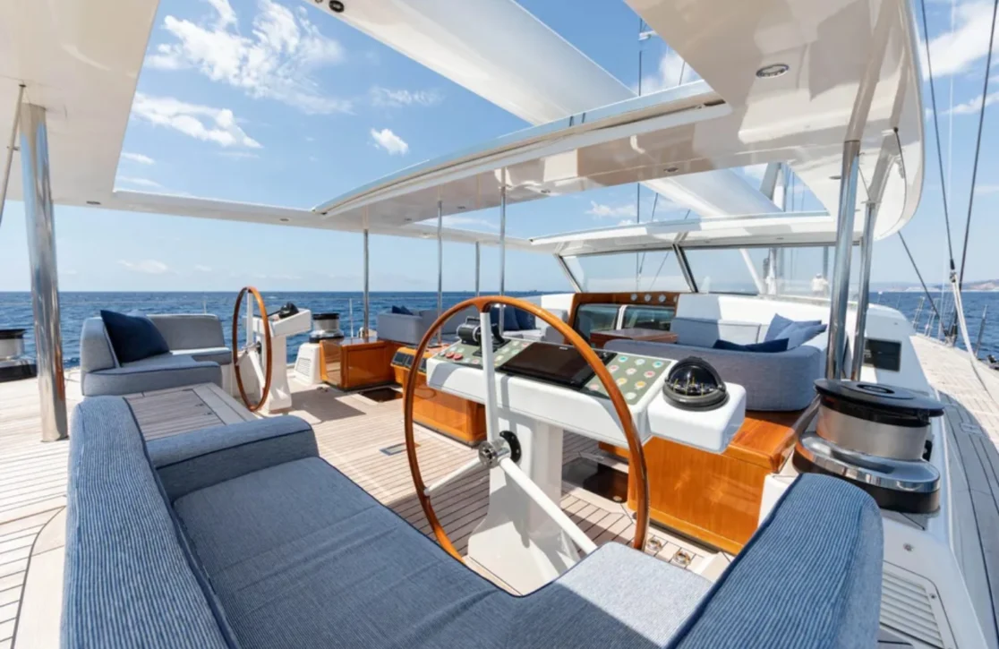 An image of Selena yacht
