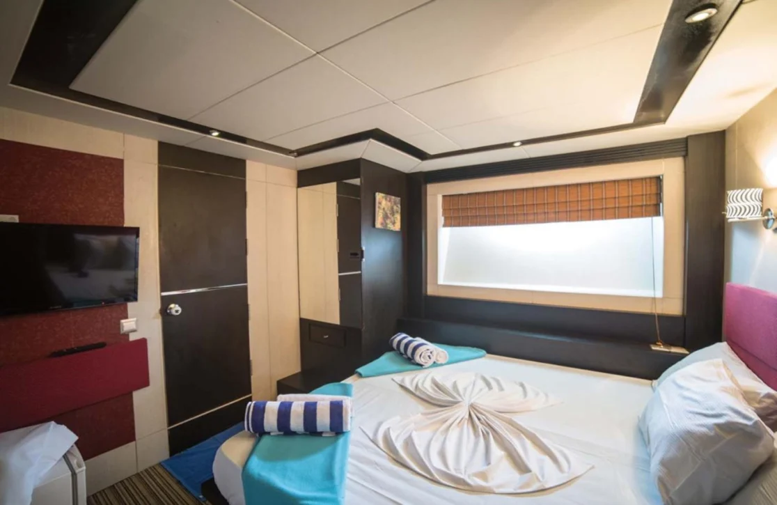 An image of Honors Legacy yacht