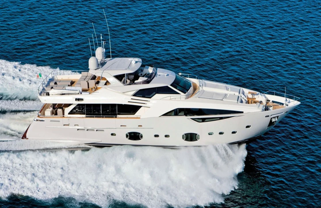 An image of Infinitas yacht