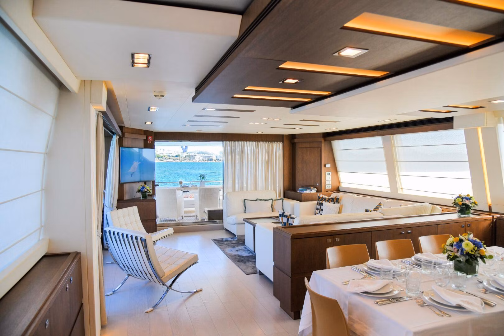 An image of Infinitas yacht