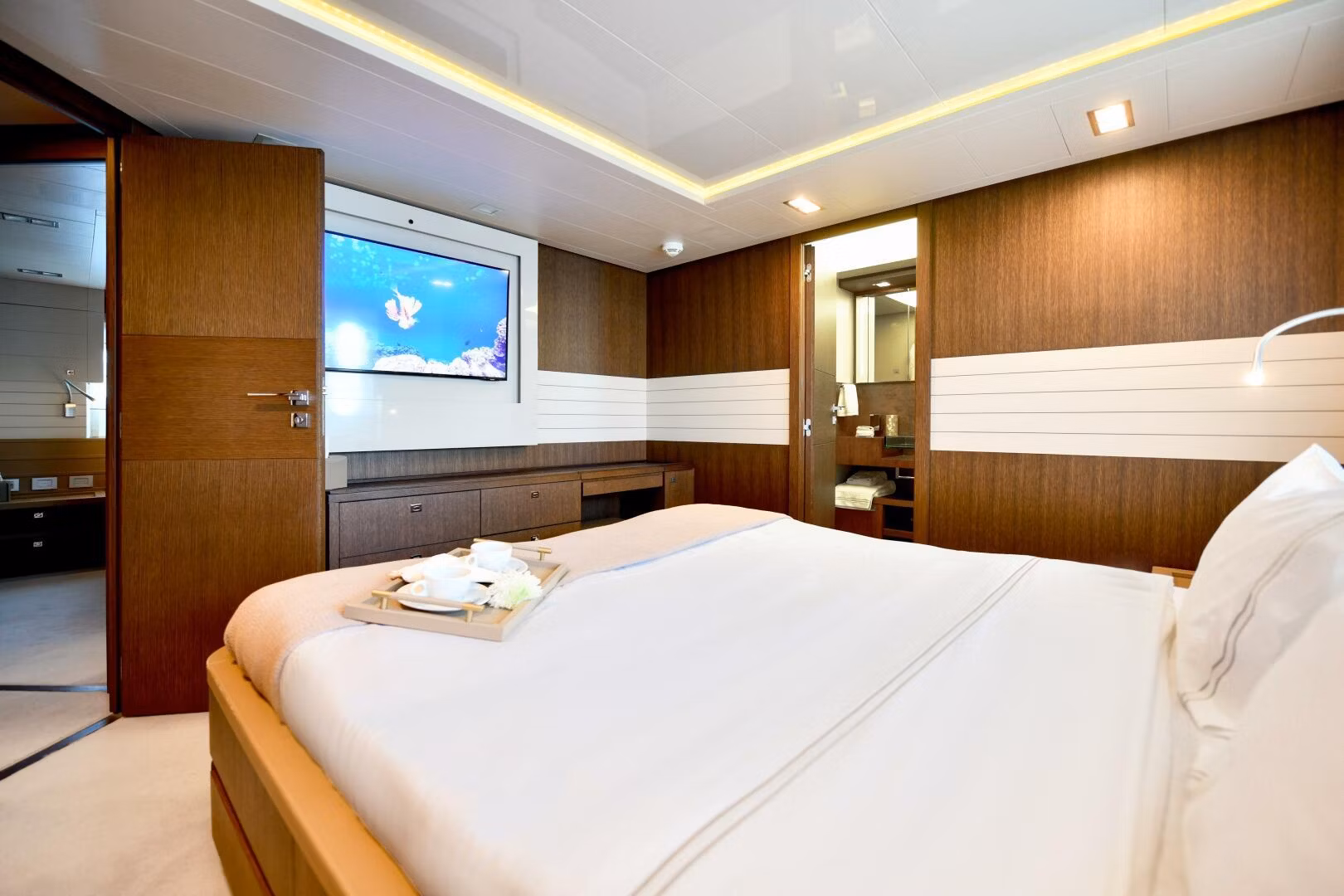 An image of Infinitas yacht