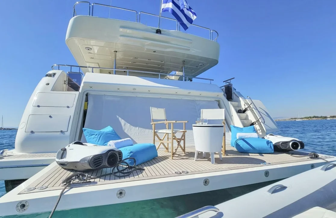 An image of Infinitas yacht