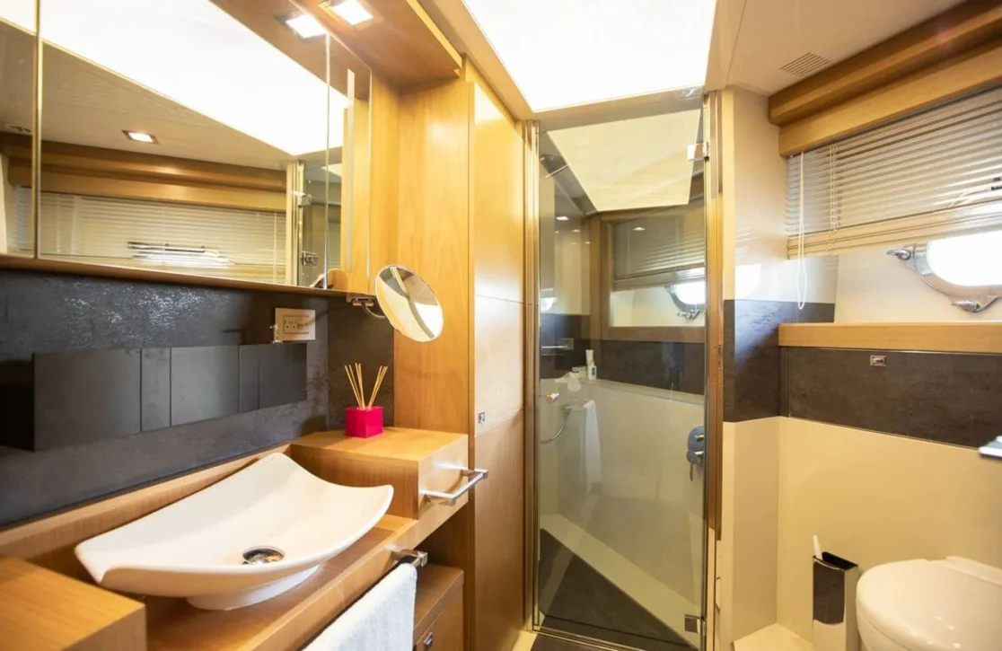 An image of Niko III yacht