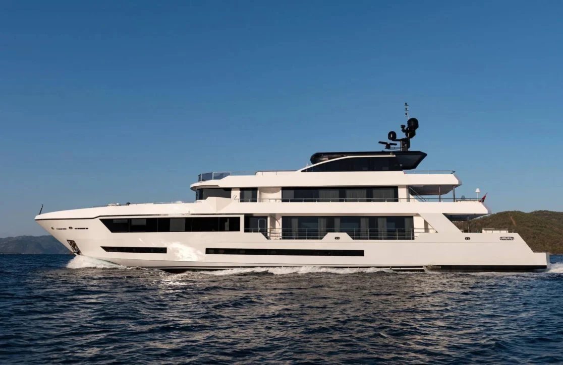 An image of Adamaris yacht
