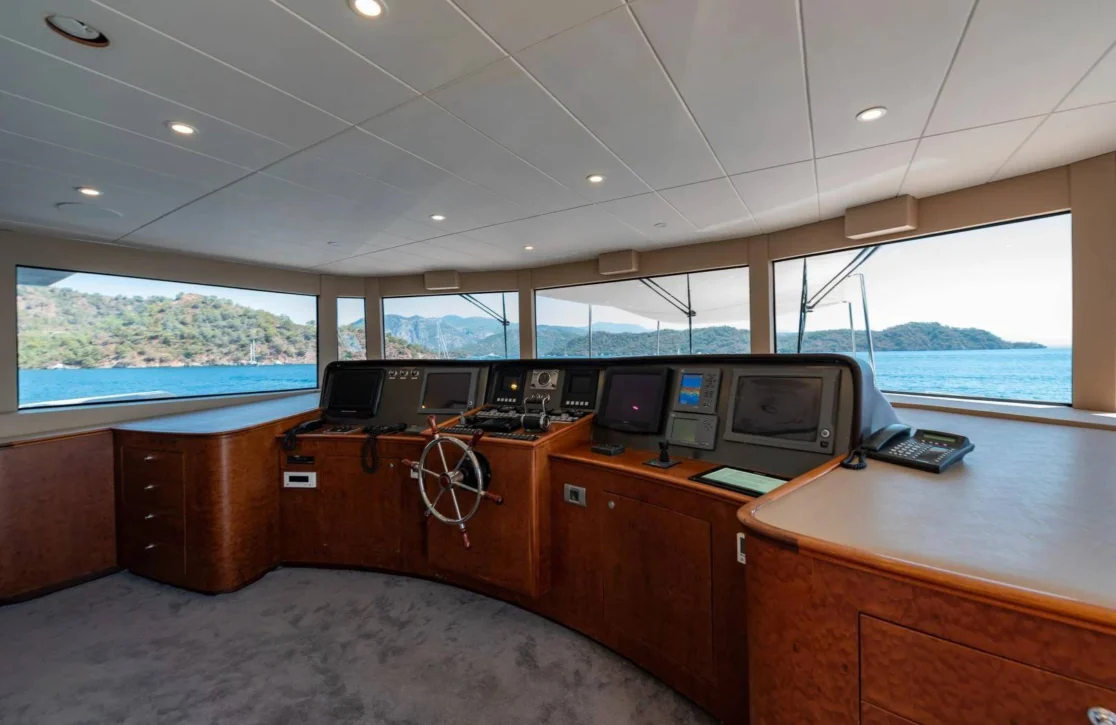 An image of Adamaris yacht