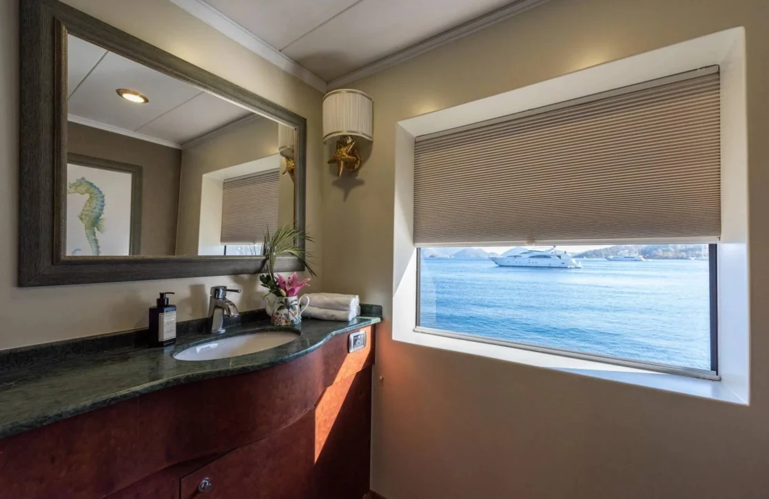 An image of Adamaris yacht