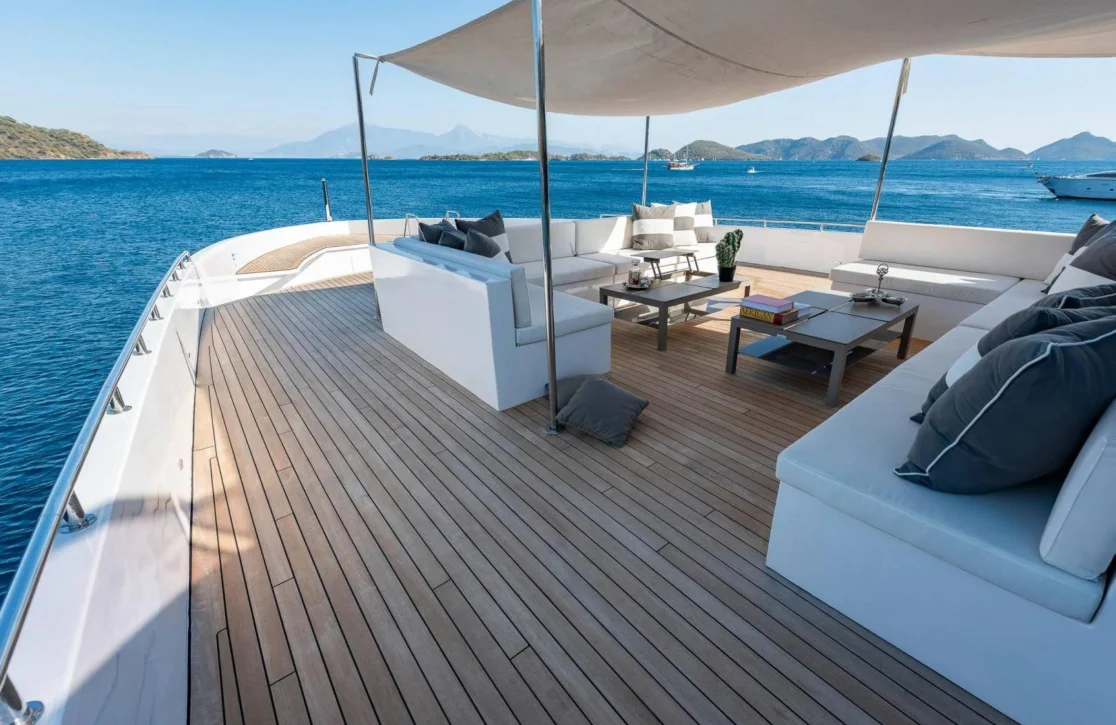 An image of Adamaris yacht