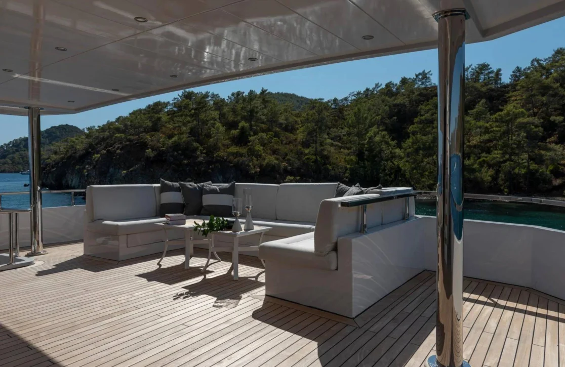 An image of Adamaris yacht