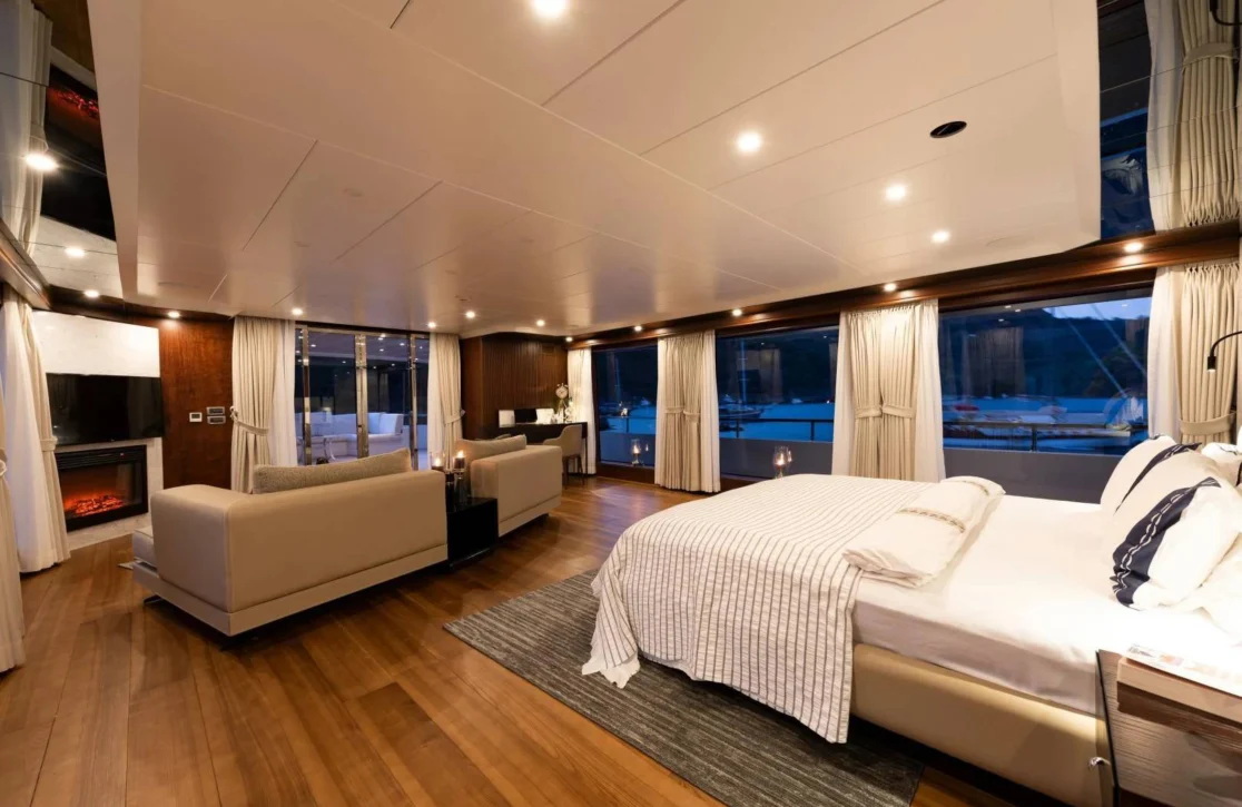 An image of Adamaris yacht