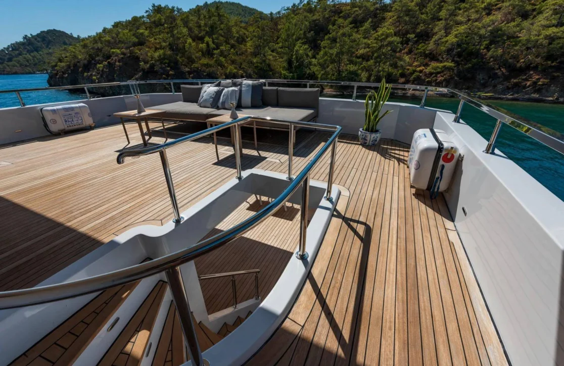 An image of Adamaris yacht