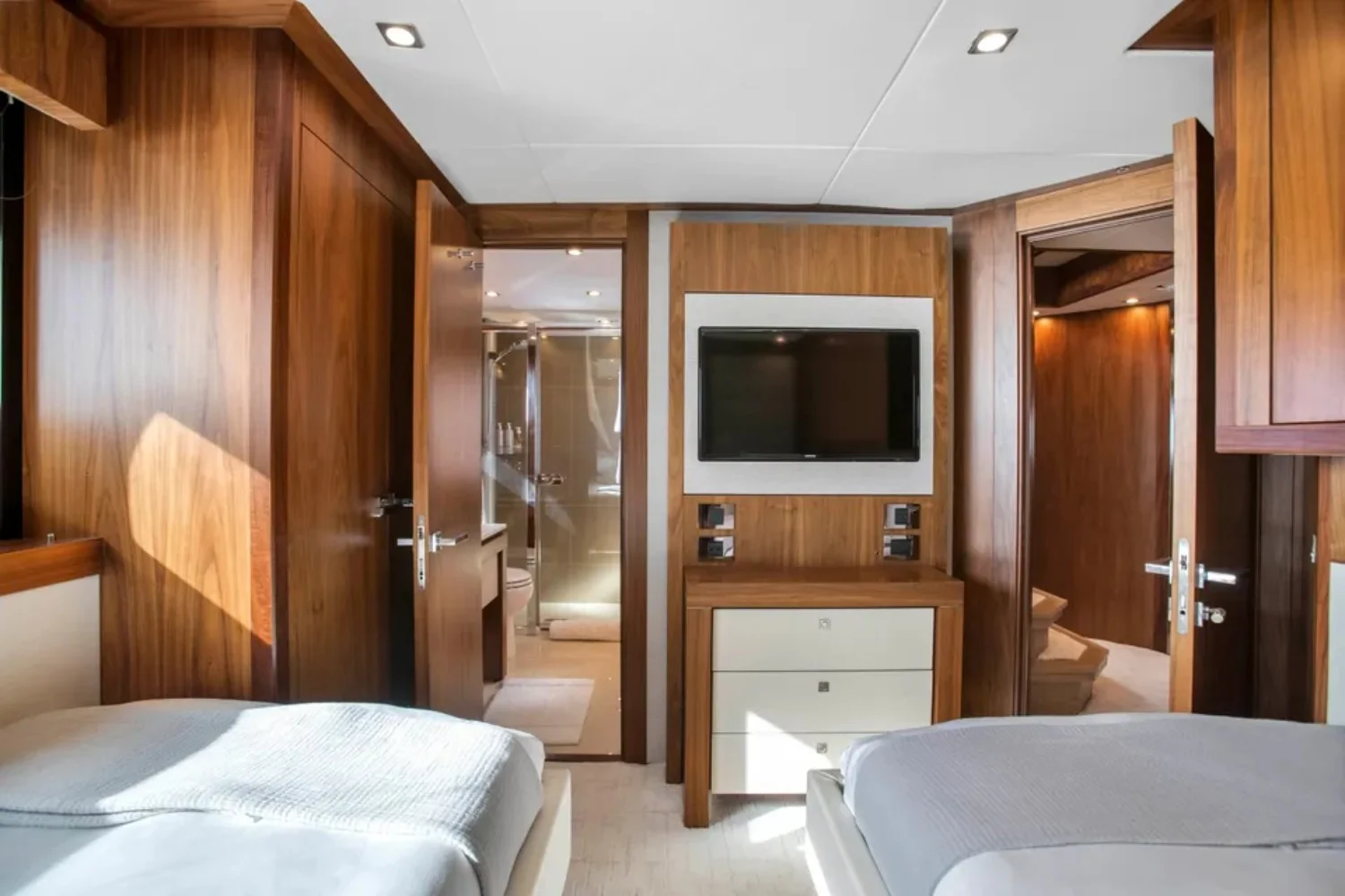 A preview of interior Bedroom cabin