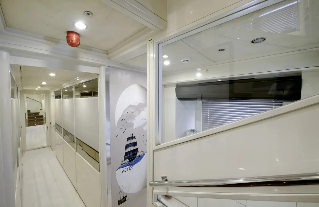 An image of Vetro yacht