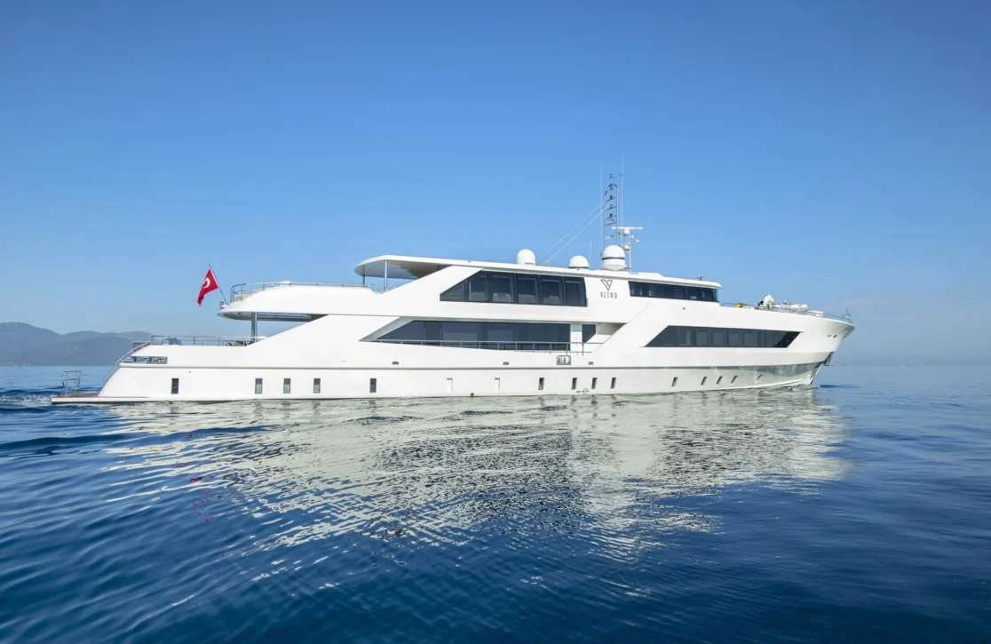 An image of Vetro yacht